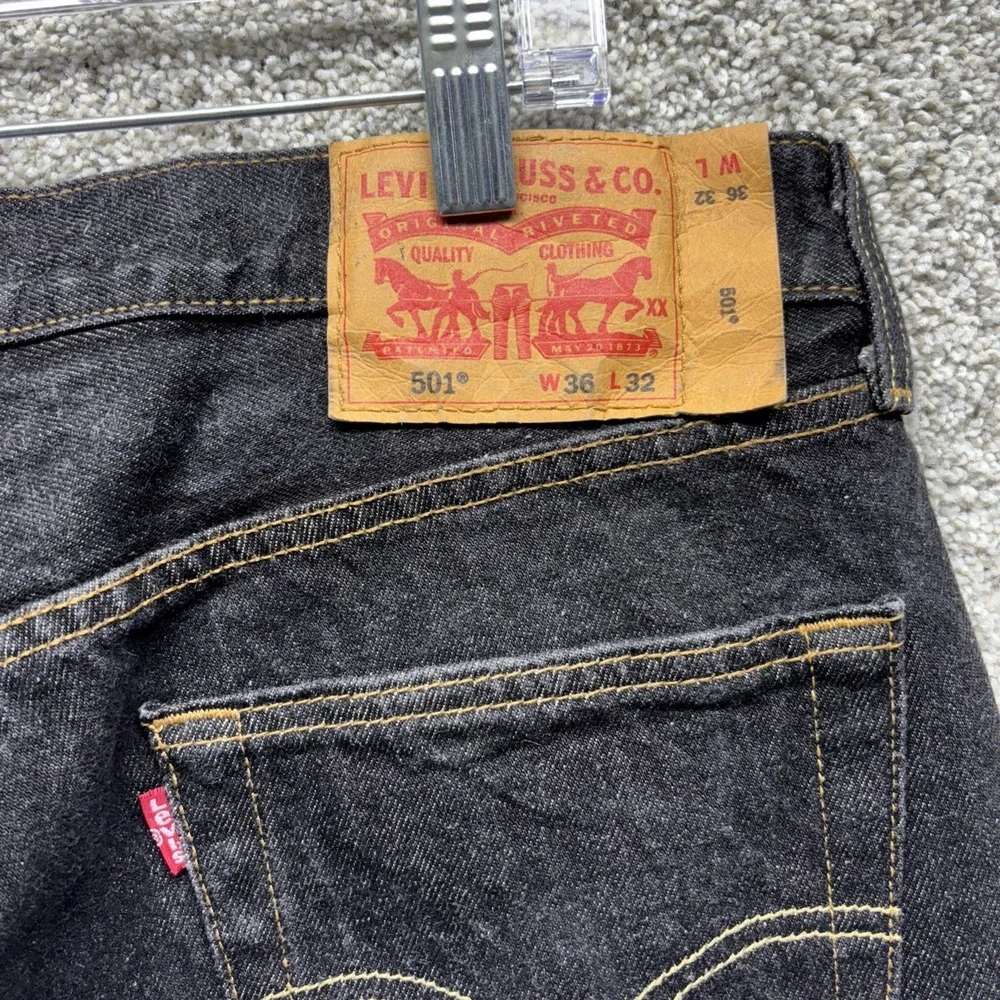 Levi's 501 XX Button Fly Mens Measure 34x30 (36x32 On Tag) Black Denim Jeans EUC